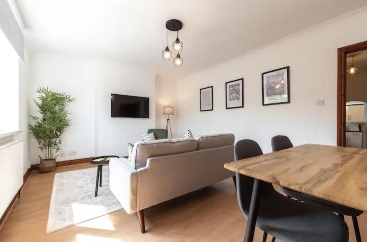 סאות'המפטון Metropolitan - 2 Bed, Private Parking Apartment, Great Commercial Home From Home Stay! מראה חיצוני תמונה